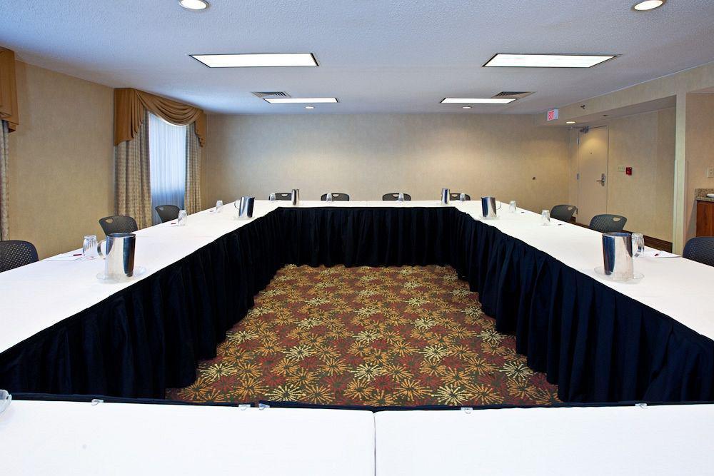 Quality Hotel Conference Center Cincinnati Blue Ash Facilities photo