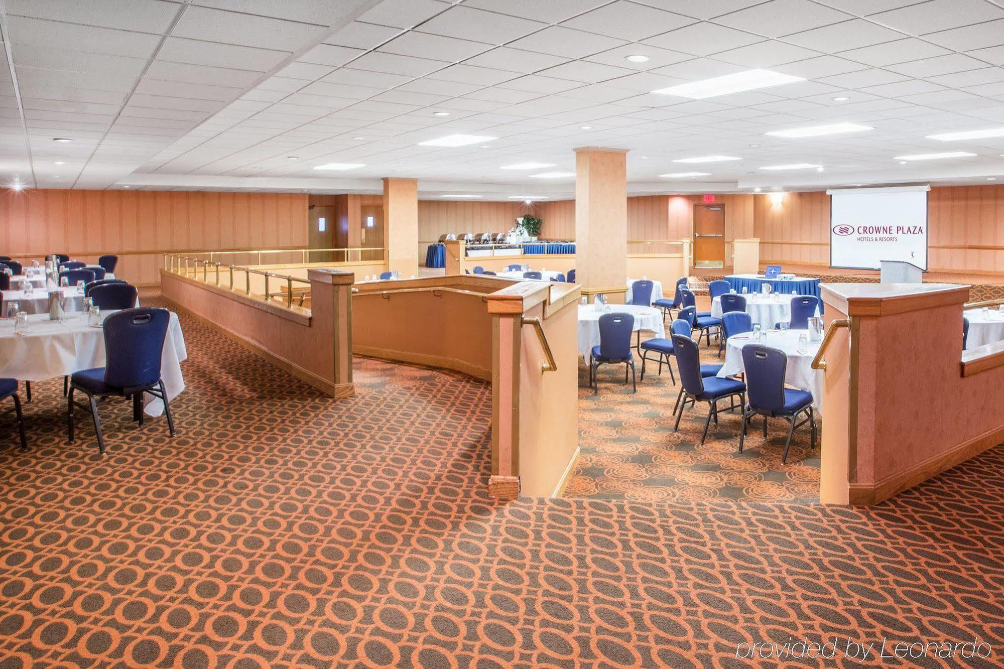 Quality Hotel Conference Center Cincinnati Blue Ash Exterior photo