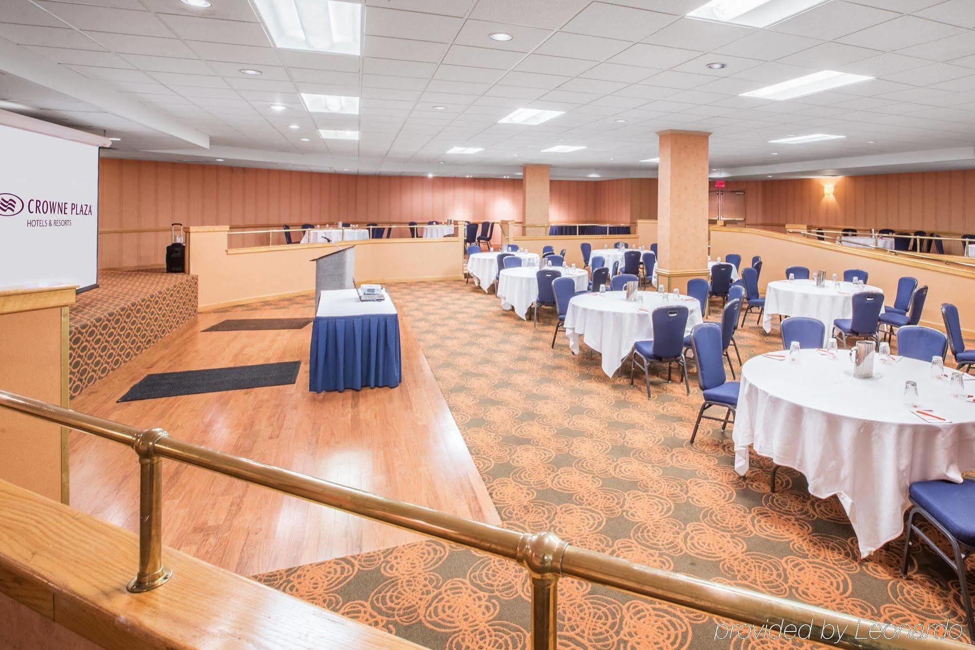 Quality Hotel Conference Center Cincinnati Blue Ash Exterior photo